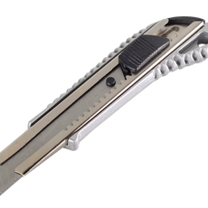 Нож с выдвижным сегментированным лезвием, металлический корпус, с фиксатором, Вихрь, Китай, 18 мм